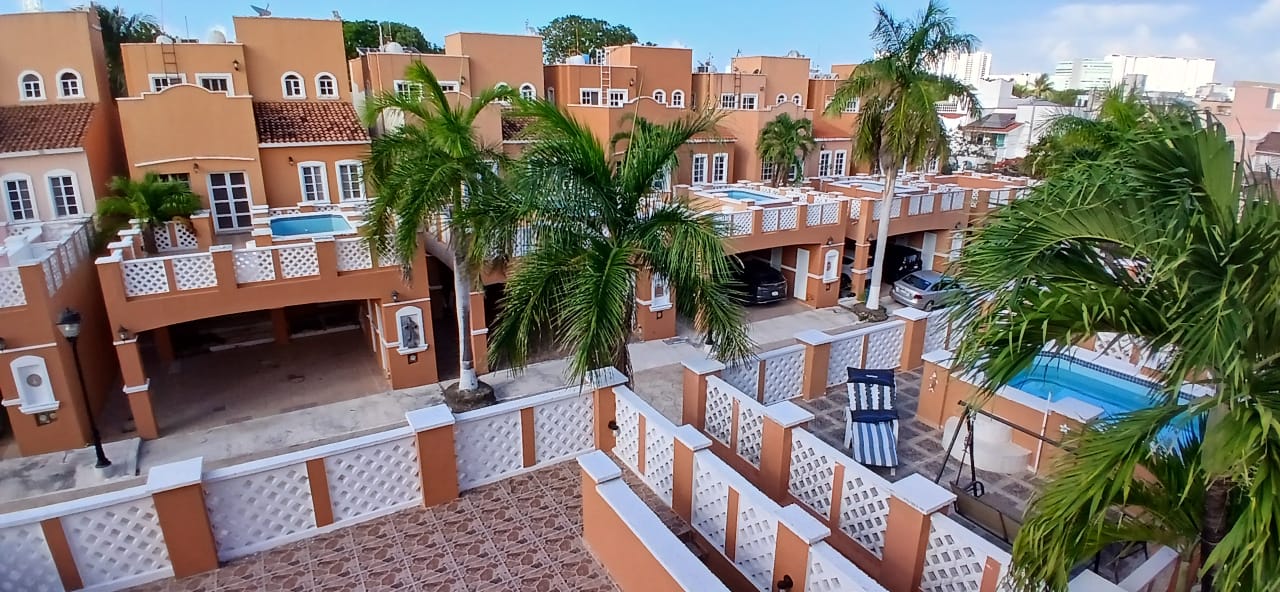 Amplia Casa en Venta. SM17 Cancún