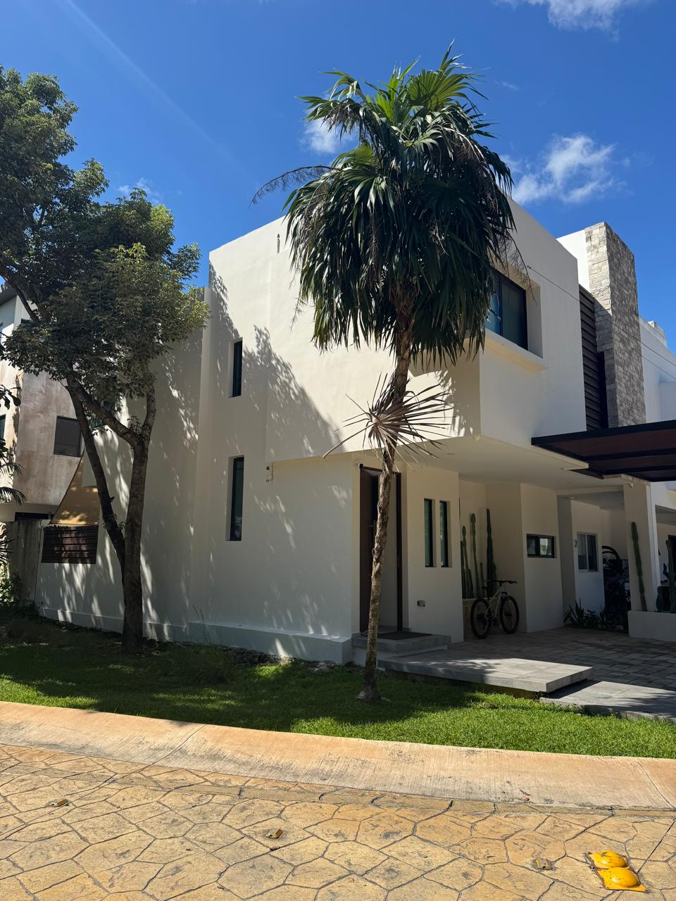 Casa Amueblada en Residencial Arbolada