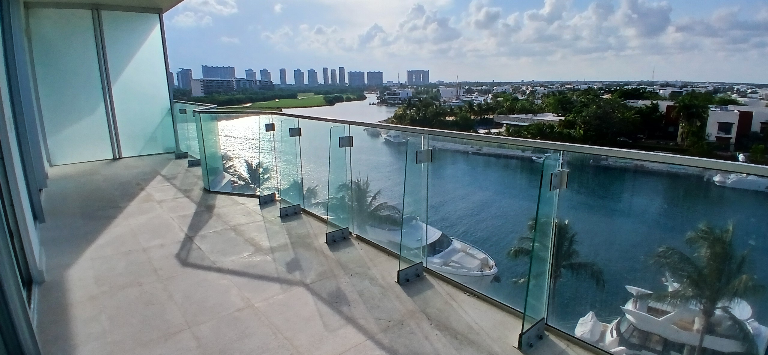 SLS "HARBOUR BEACH" piso 6°
